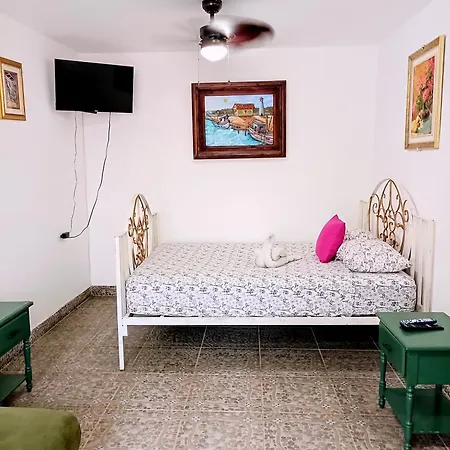 Las Catalinas Anton Panama Room photo