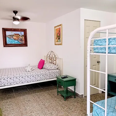 Las Catalinas Anton Panama Room photo