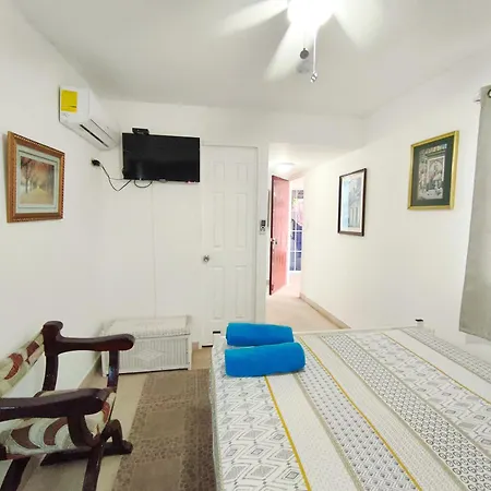 Las Catalinas Anton Panama Room photo