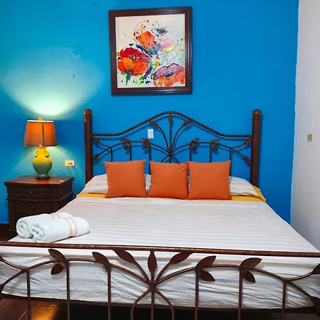 Las Catalinas Anton Panama Room photo